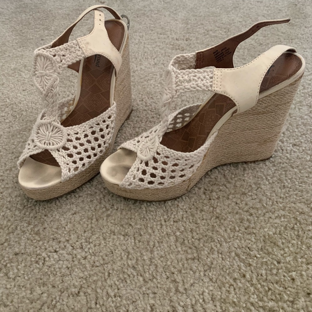 Wedge shoes